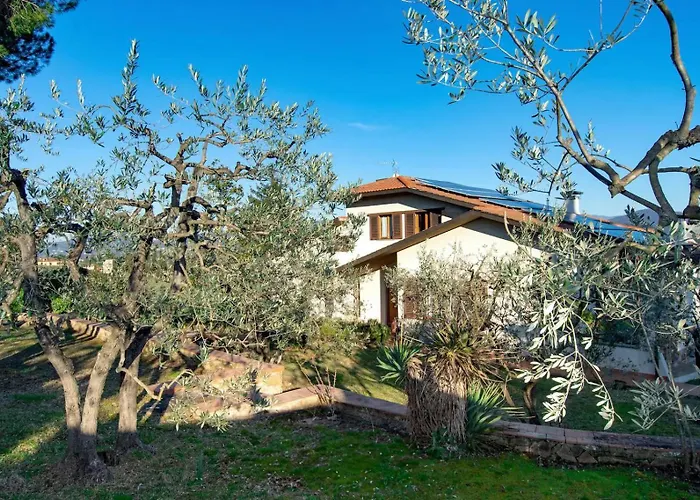 Διαμέρισμα Decimo L'Ugolino